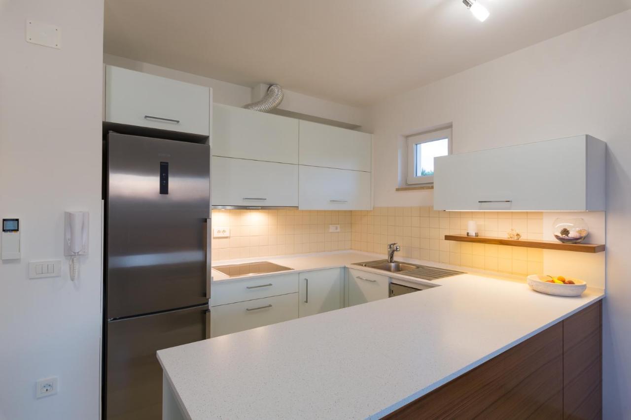 Orkula Apartments Pašman Buitenkant foto